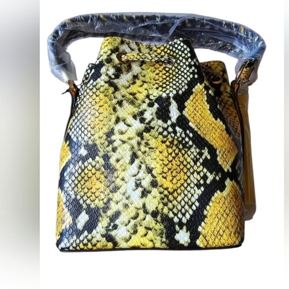 #78 BNWT  DororythWomen's Aldo Bucket Bag - Picture 5 of 6